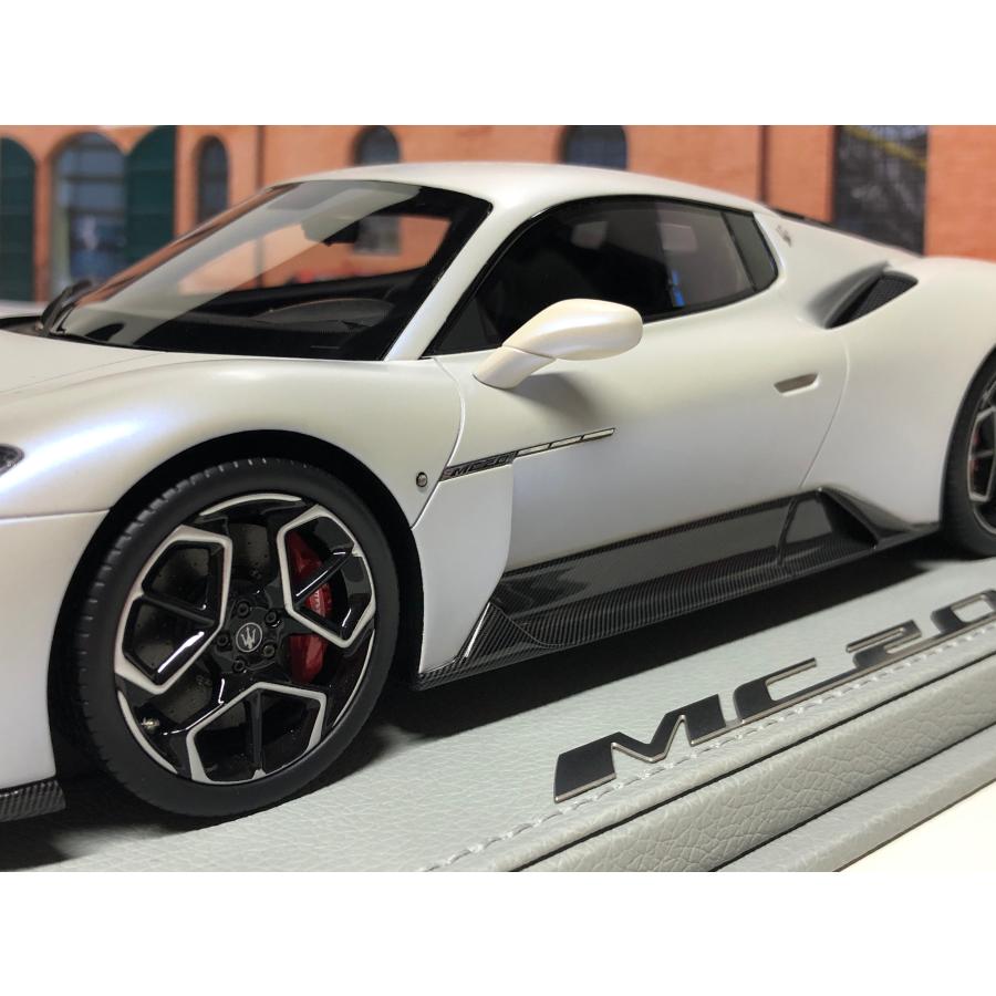 B.B.R BBR 1/18 Maserati MC20 bold white ルーフ同色 マセラティ
