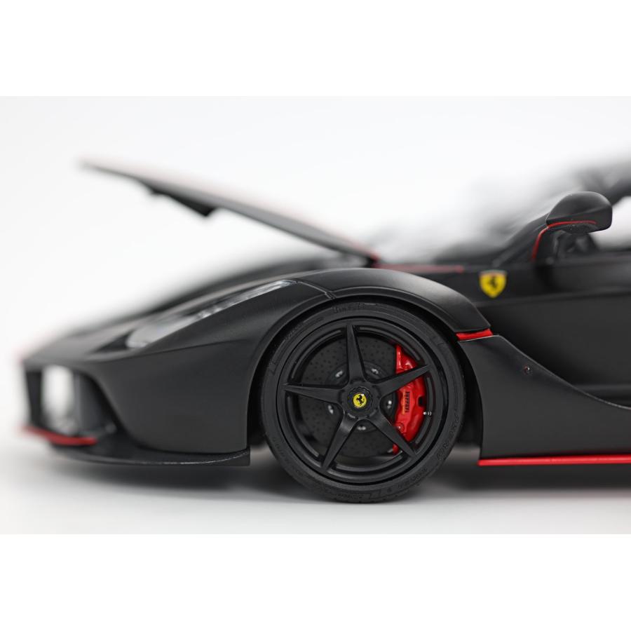 B.B.R ＜予約品＞ BBR 1/18 Ferrari La Ferrari Matt black フェラーリ