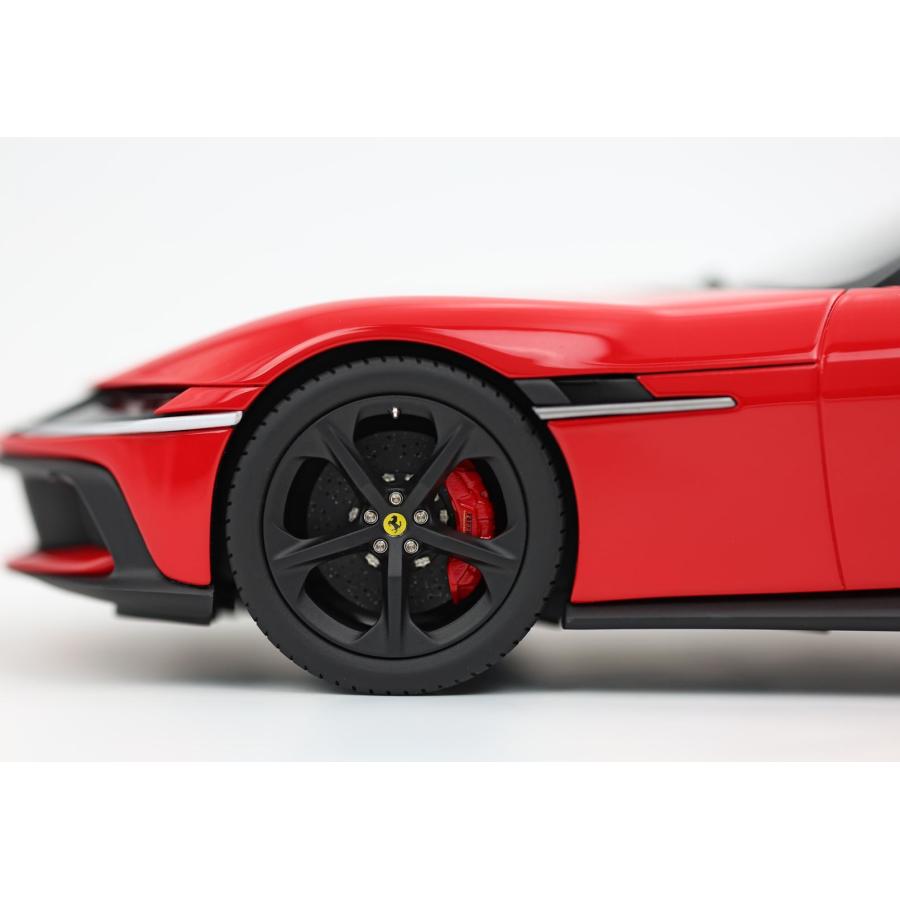 B.B.R 新発売！ BBR 1/18 Ferrari 12 Cilindri Panoramic roof Rosso