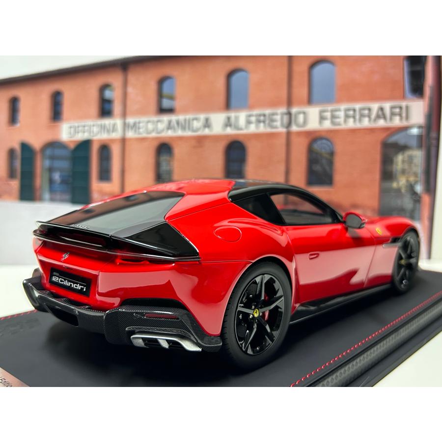 B.B.R 新発売！ BBR 1/18 Ferrari 12 Cilindri Panoramic roof Rosso