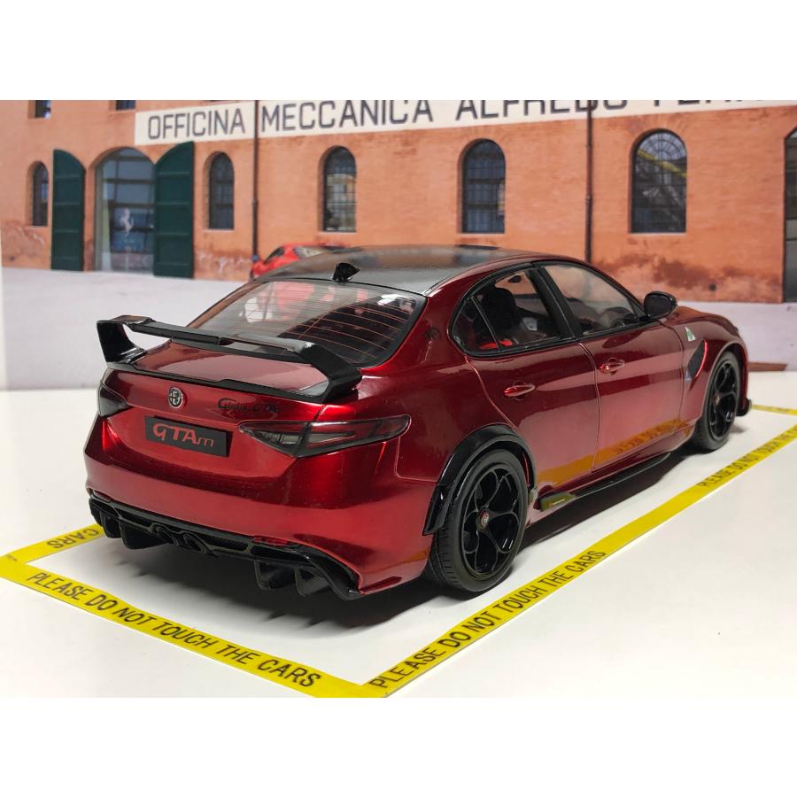【超希少】Alfa Romeo Giulia GTA M　1/18　ソリド Amazon.com: Solido - Alfa-Romeo Giulia GTA M Nurburgring