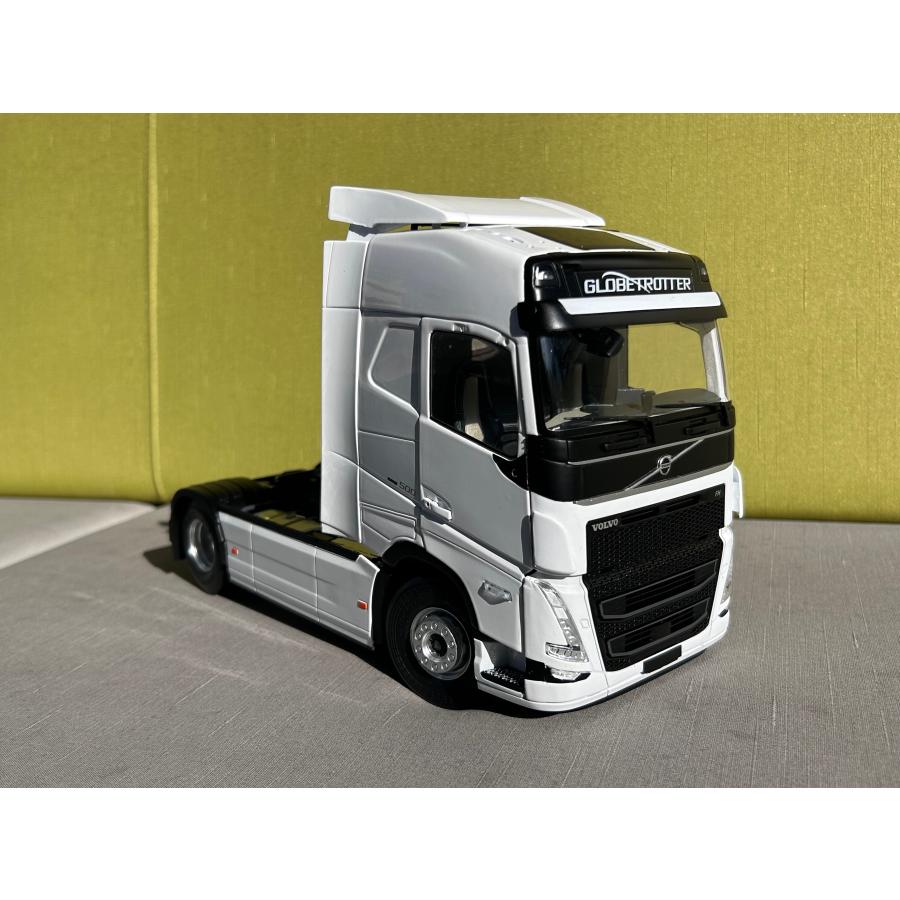 SOLIDO solido 1/24 Volvo FH16 Globetrotter XL 2022 ホワイト SOLIDO solido 1/24 Volvo FH16 Globetrotter XL 2022 ホワイト