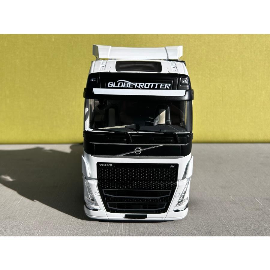 SOLIDO solido 1/24 Volvo FH16 Globetrotter XL 2022 ホワイト SOLIDO solido 1/24 Volvo FH16 Globetrotter XL 2022 ホワイト
