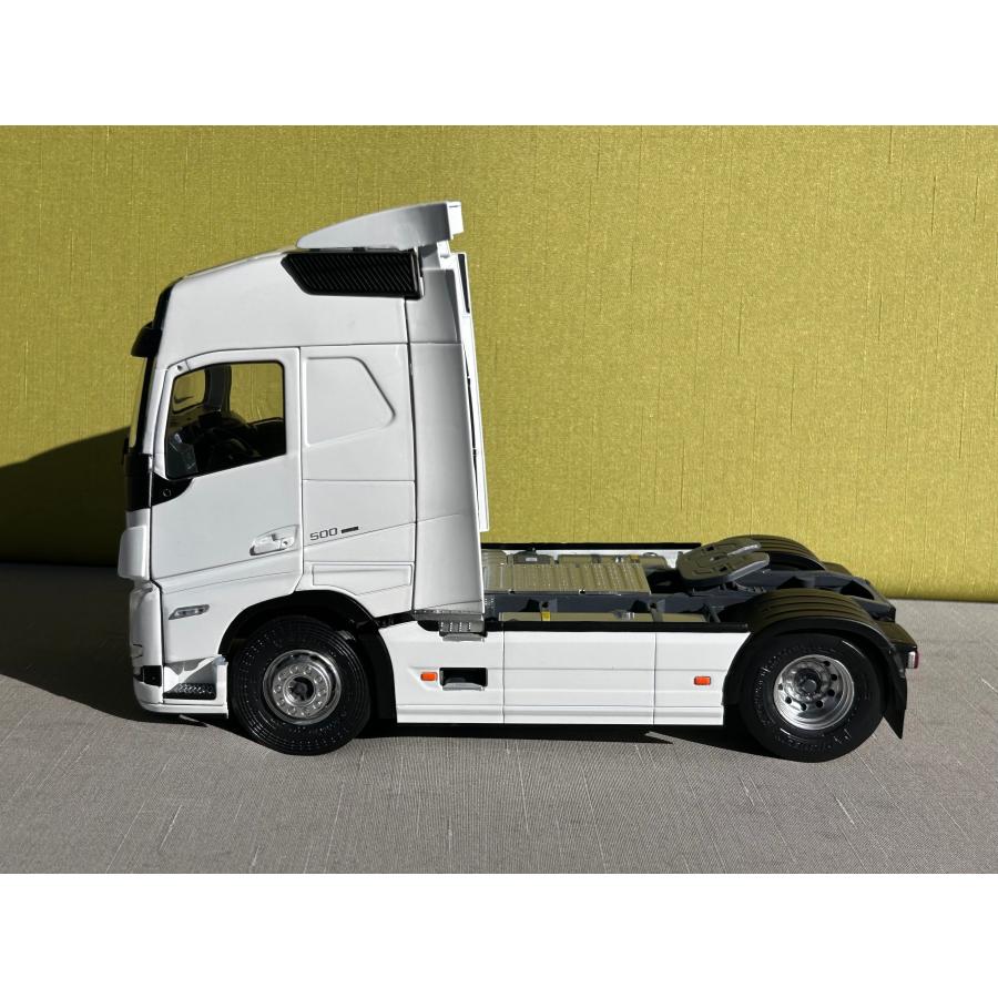 SOLIDO solido 1/24 Volvo FH16 Globetrotter XL 2022 ホワイト SOLIDO solido 1/24 Volvo FH16 Globetrotter XL 2022 ホワイト