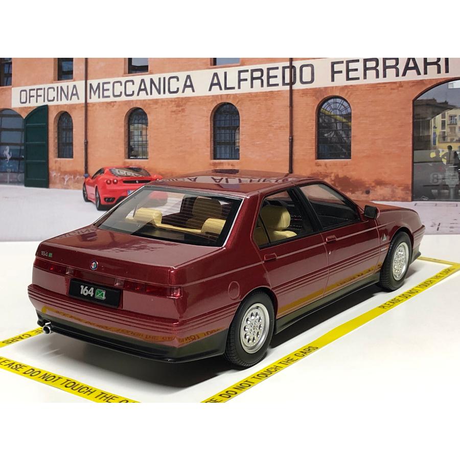 Triple 9 1/18 Alfa Romeo 164 Q4 1994 レッドメタリック Triple 9 1/18 Alfa Romeo 164 Q4 1994 レッドメタリック