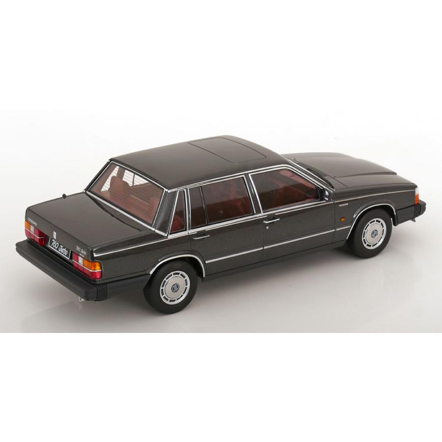 Triple9 1/18 Volvo 760 1985 Anthracit ボルボ ミニカー