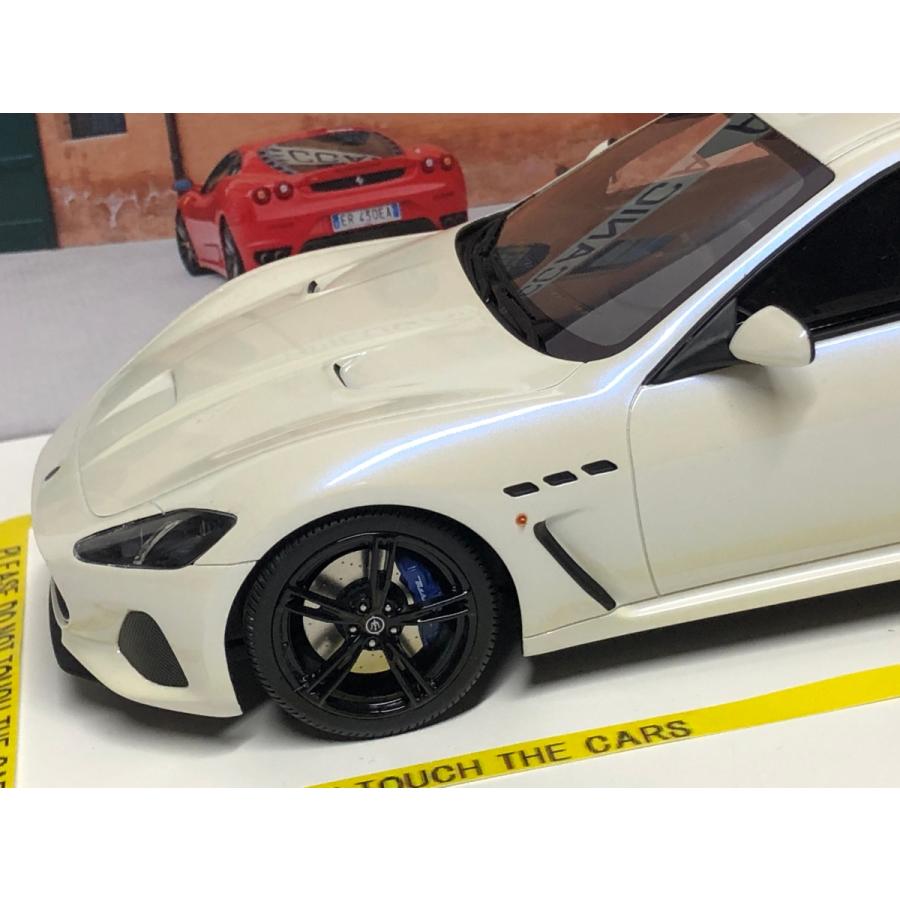 TSM MODEL TOPSPEED 1/18 Maserati Granturismo MC Bianco birdgage