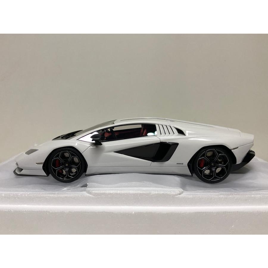 TSM MODEL 1/18 Lamborghini Countach LPI 800-4 2022 ホワイト TSM MODEL 1/18 Lamborghini Countach LPI 800-4 2022 ホワイト