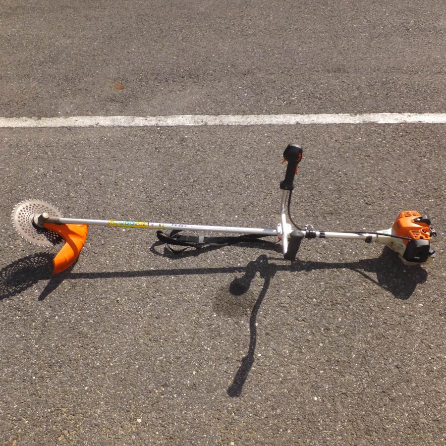 送料無料*岐阜発 ジャンク☆スチール STIHL 刈払機 両手ハンドル FS25C