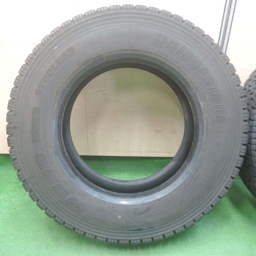 送料無料* バリ溝！23年！9.5分☆トラック タイヤ 245/70R19.5 136 