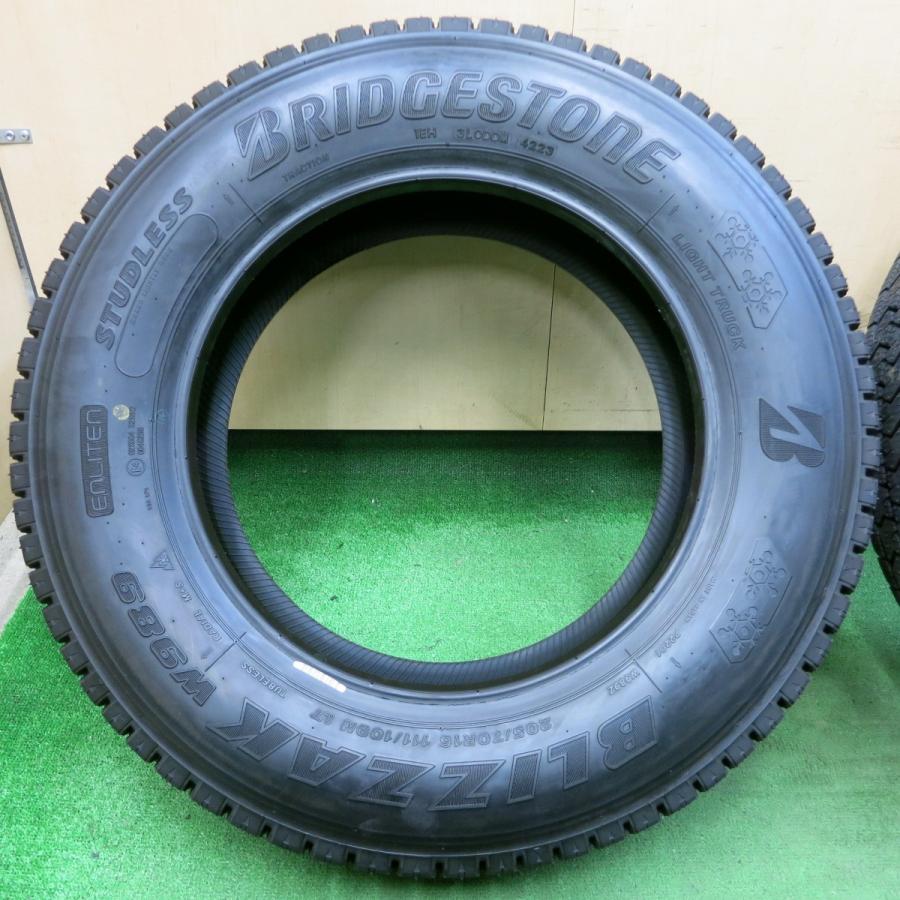 *送料無料* 未使用！23年★トラック タイヤ 205/70R16 111/109N スタッドレス ブリヂストン ブリザック W989 16 ...
