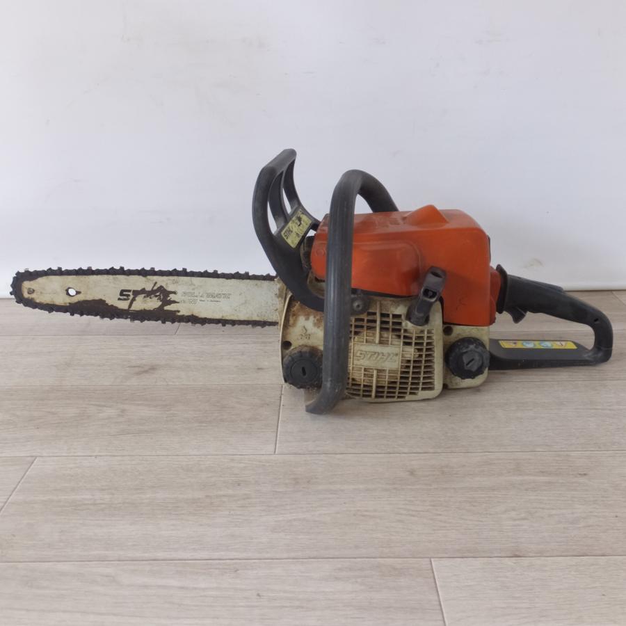 送料無料] 岐阜発 ジャンク☆スチール STIHL エンジンチェーンソー 017