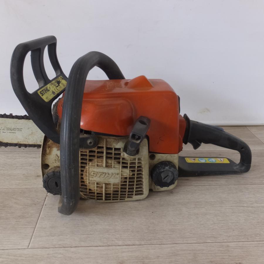 送料無料] 岐阜発 ジャンク☆スチール STIHL エンジンチェーンソー 017