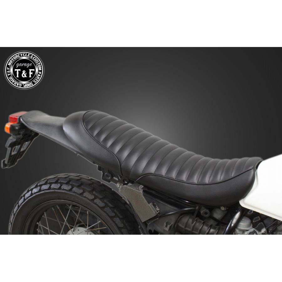 FTR223 純正シート　ベースカスタム　タックロール FTR223 純正シートベースカスタムタックロール