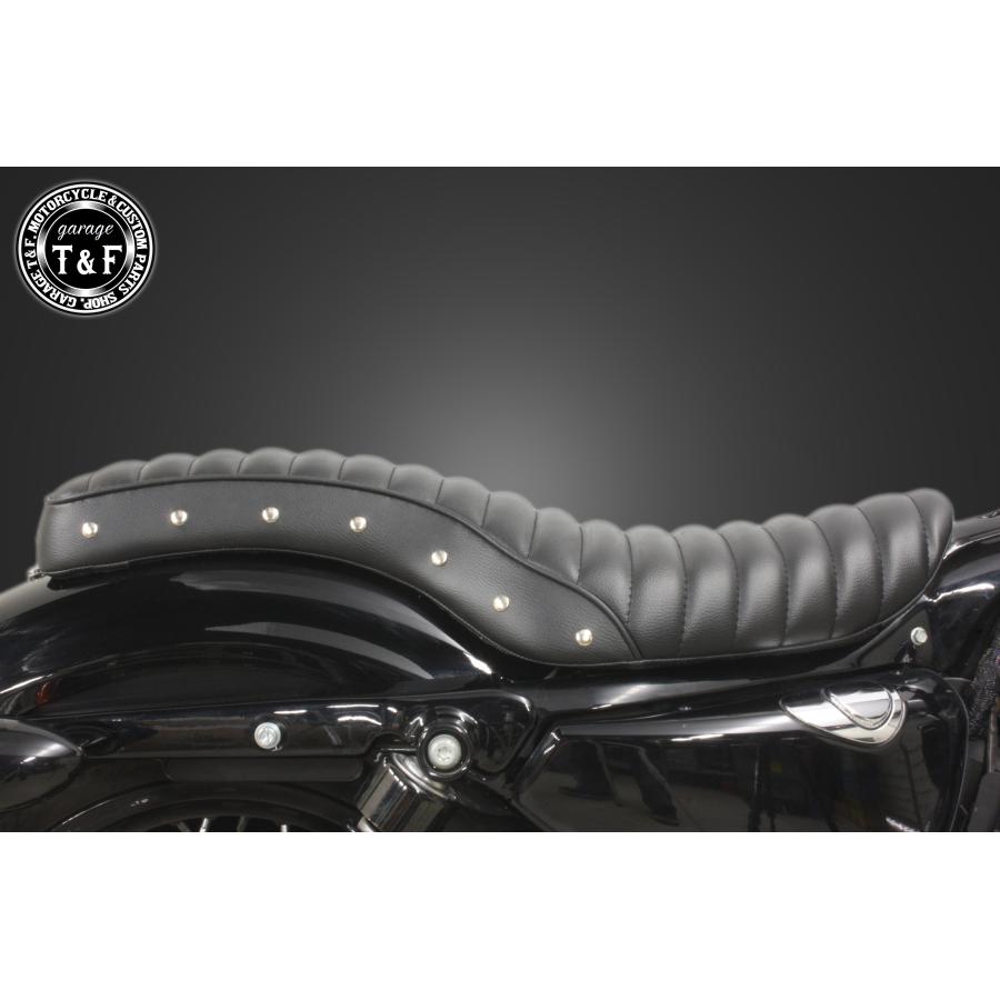 SPORTSTER スポーツスター専用 スタッド付きコブラシート(タック SPORTSTER スポーツスター専用 スタッド付きコブラシート(タック