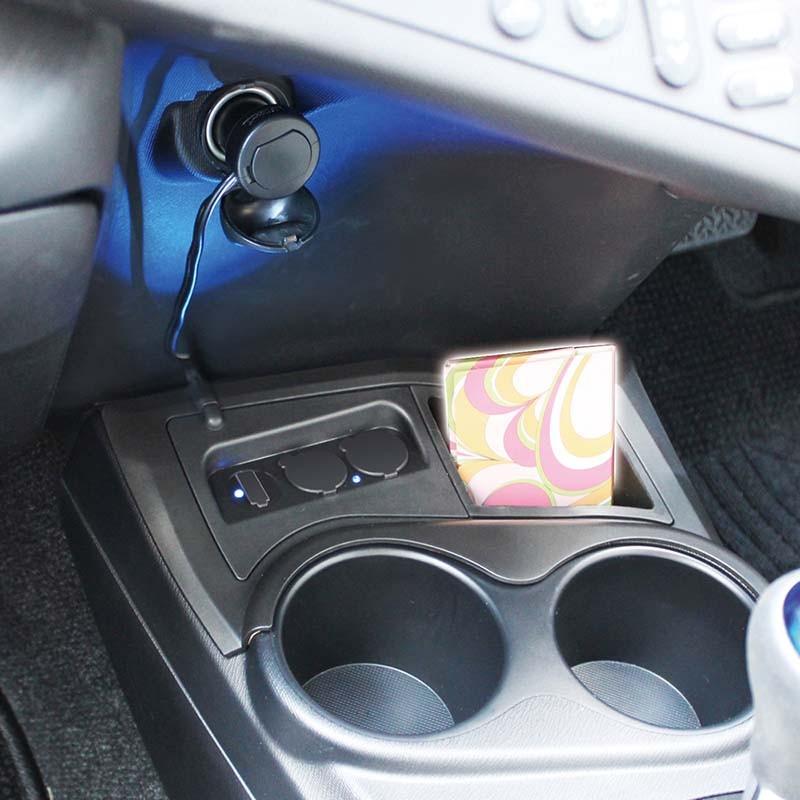 NHP10系アクア専用 YAC ヤック フロントコンソール電源BOX