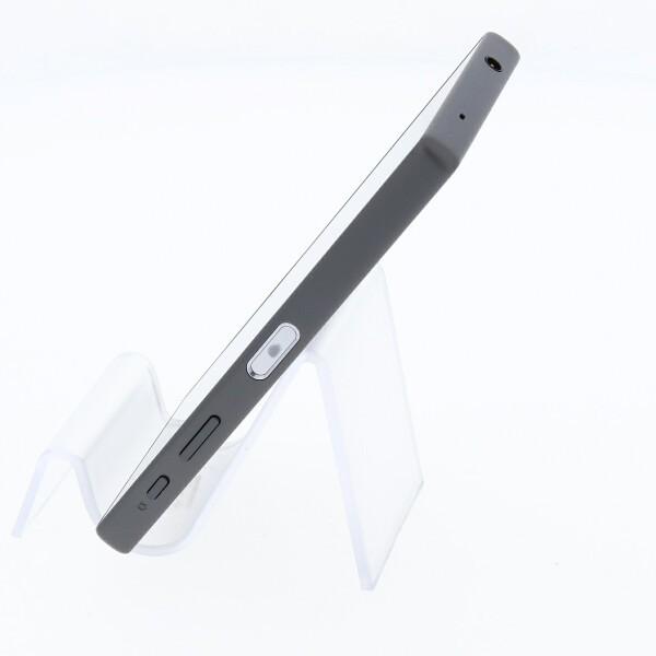 永遠の定番 Simフリー Docomo So 02h Xperia Z5 Compact Graphite Black 美品 白ロム あすつく対応 中古 保証あり 0430 スマホ 本体 Bランク