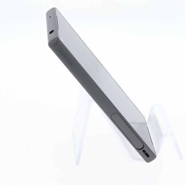 永遠の定番 Simフリー Docomo So 02h Xperia Z5 Compact Graphite Black 美品 白ロム あすつく対応 中古 保証あり 0430 スマホ 本体 Bランク