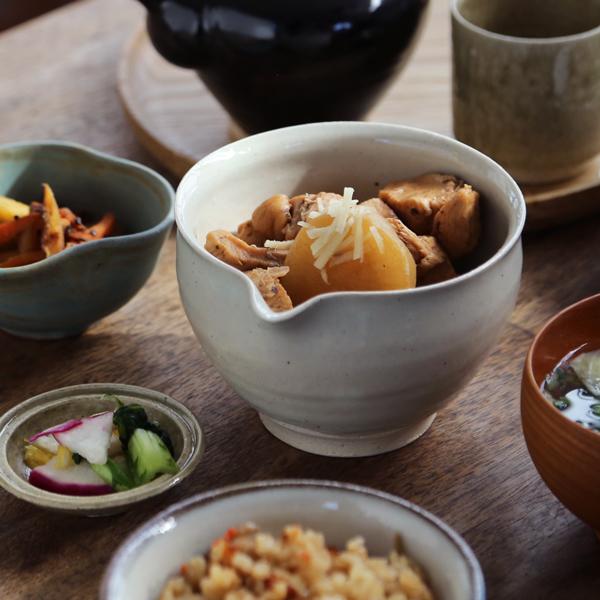 東屋 片口鉢 石灰 伊賀焼 日本製 陶器 鉢 片口 盛り鉢 : がらんどう 手