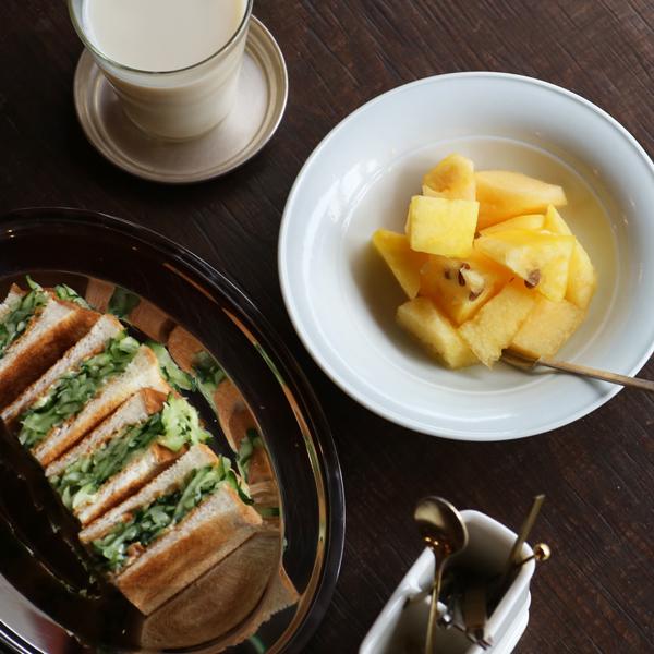 東屋 果物鉢 猿山修 波佐見焼 中鉢 取り鉢 副菜鉢 ボウル サラダ鉢