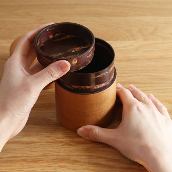 送料無料 茶筒 桜皮 帯筒 茶筒 さくら 大 藤木伝四郎商店 桜皮細工 角館 樺細工 ギフト 贈り物 プレゼント 還暦祝い 母の日 :cyadu-051:がらんどう 手仕事品と贈り物 - 通販 - Yahoo!ショッピング 送料無料 茶筒 桜皮 帯筒 茶筒 さくら 大 藤木伝四郎商店 桜皮細工 角館 樺細工 ギフト 贈り物 プレゼント 還暦祝い 母の日 :cyadu-051:がらんどう 手仕事品と贈り物 - 通販 - Yahoo!ショッピング