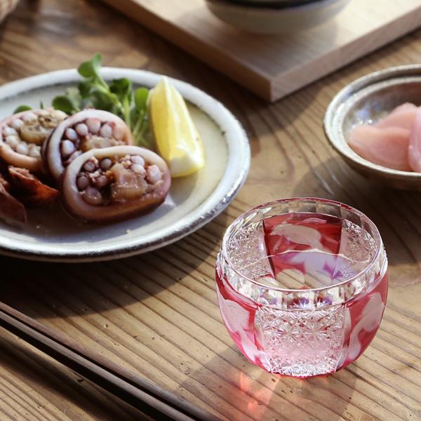 江戸切子 金魚の酒杯 金赤 グラヴィール 堀口硝子 ぐい呑み 猪口 江戸切子 金魚の酒杯 金赤 グラヴィール 堀口硝子 ぐい呑み 猪口