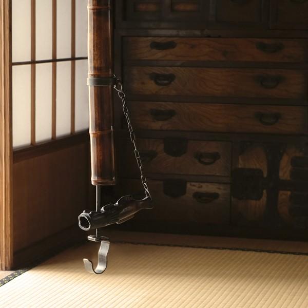 送料無料 自在鉤 中 はぜ 天然竹 漆塗り 囲炉裏 山中漆器 自在