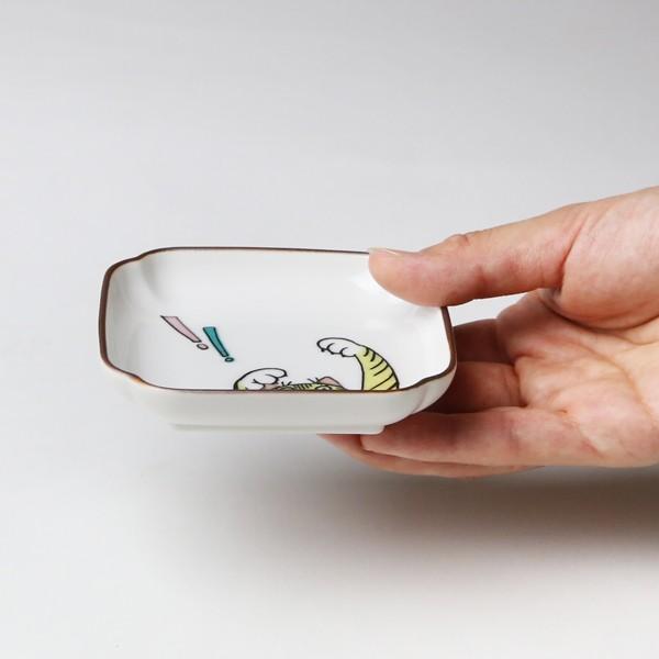 KUTANI SEAL / クタニシール 九谷焼 ネコ ジェラシー角小皿 KUTANI SEAL / クタニシール 九谷焼 ネコ ジェラシー角小皿