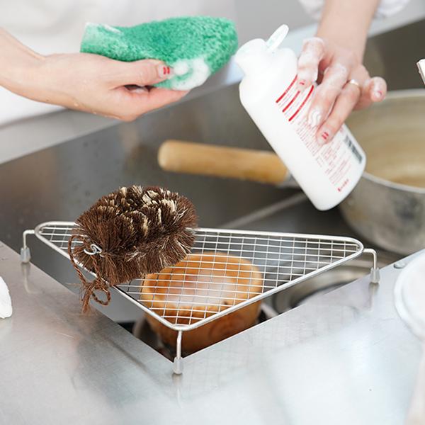 家事問屋 水切りコーナーラック 三角コーナー : がらんどう 手仕事品と