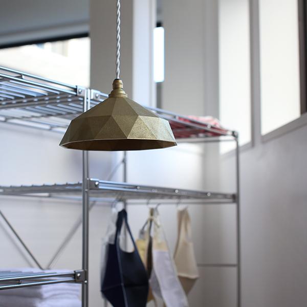 最終値下げ　FUTAGAMI フタガミ　半球　真鍮　ペンダントライト　照明器具 楽天市場】FUTAGAMI ペンダントランプ 半球 削り出し 銀ムラ