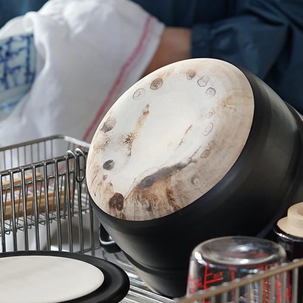 かもしか道具店 ごはんの鍋 3合 黒 萬古焼 ごはん 土鍋 日本製 直火用