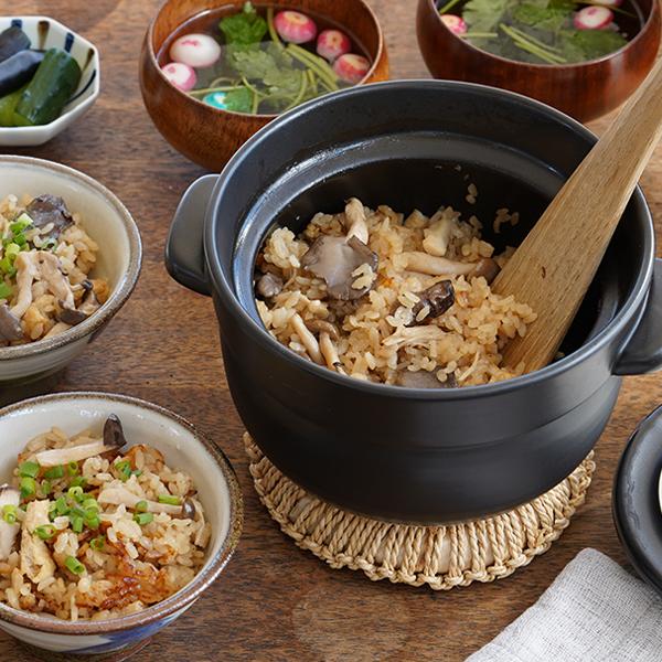 かもしか道具店 ごはんの鍋 3合 黒 萬古焼 ごはん 土鍋 日本製 直火用