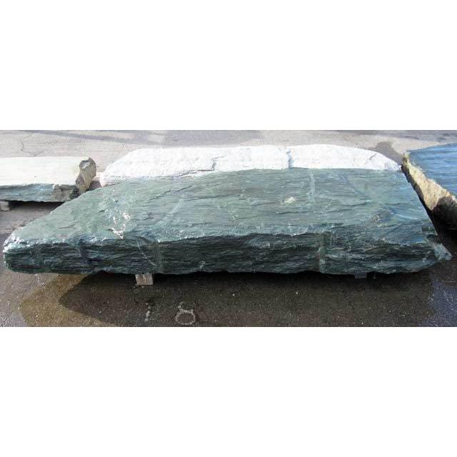 阿波の青石 巨石 上質 5tから10t トピックス | 髙尾石材株式会社