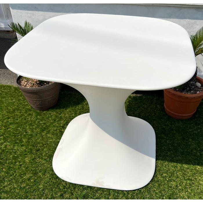 イタリア製デザイナーズファニチャー ミロ ホワイト 高さ56cm イタリア製デザイナーズファニチャー ミロ ホワイト 高さ56cm
