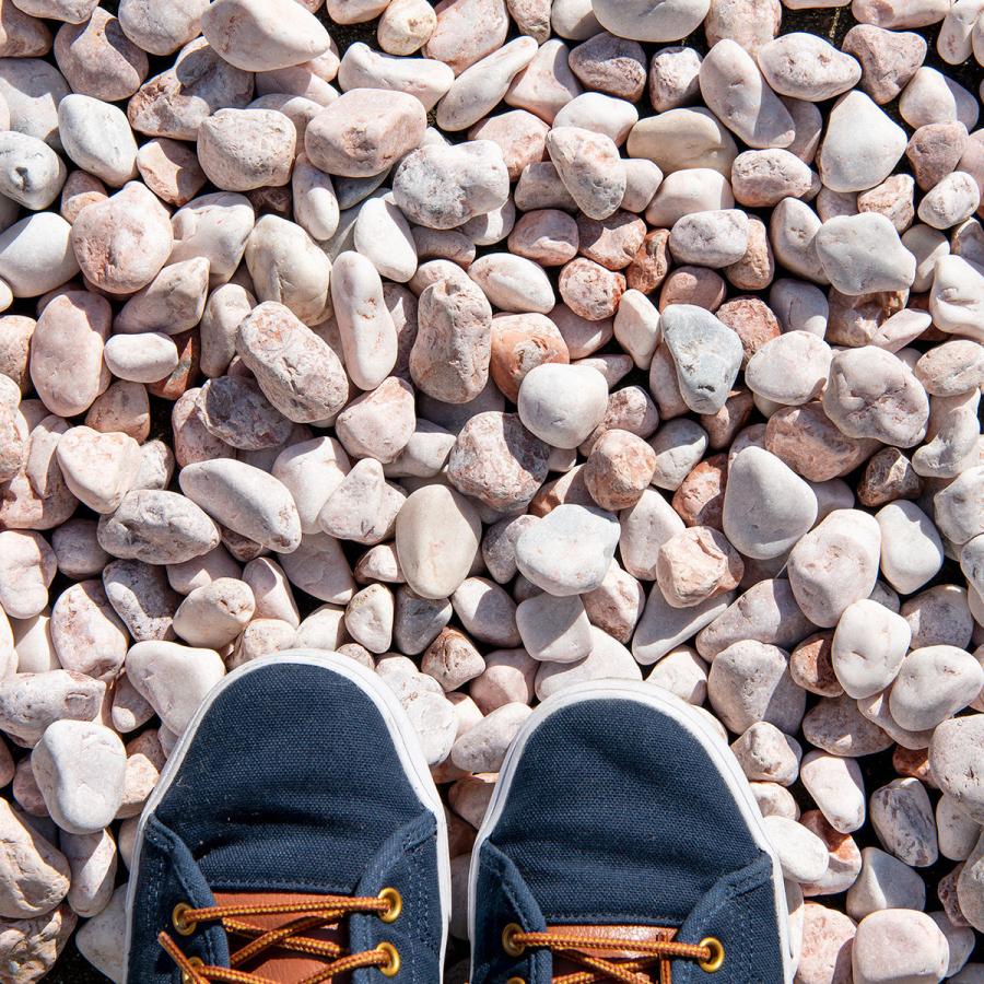 玉砂利 ピンク ガーデニング 砂利 庭 砂利敷き 庭石 砕石 エクステリア 大理石 外構 200kg 20kg×10 2-3cm 玉石 化粧砂利 コーラルピンク 造園 天然石 じゃり 石 