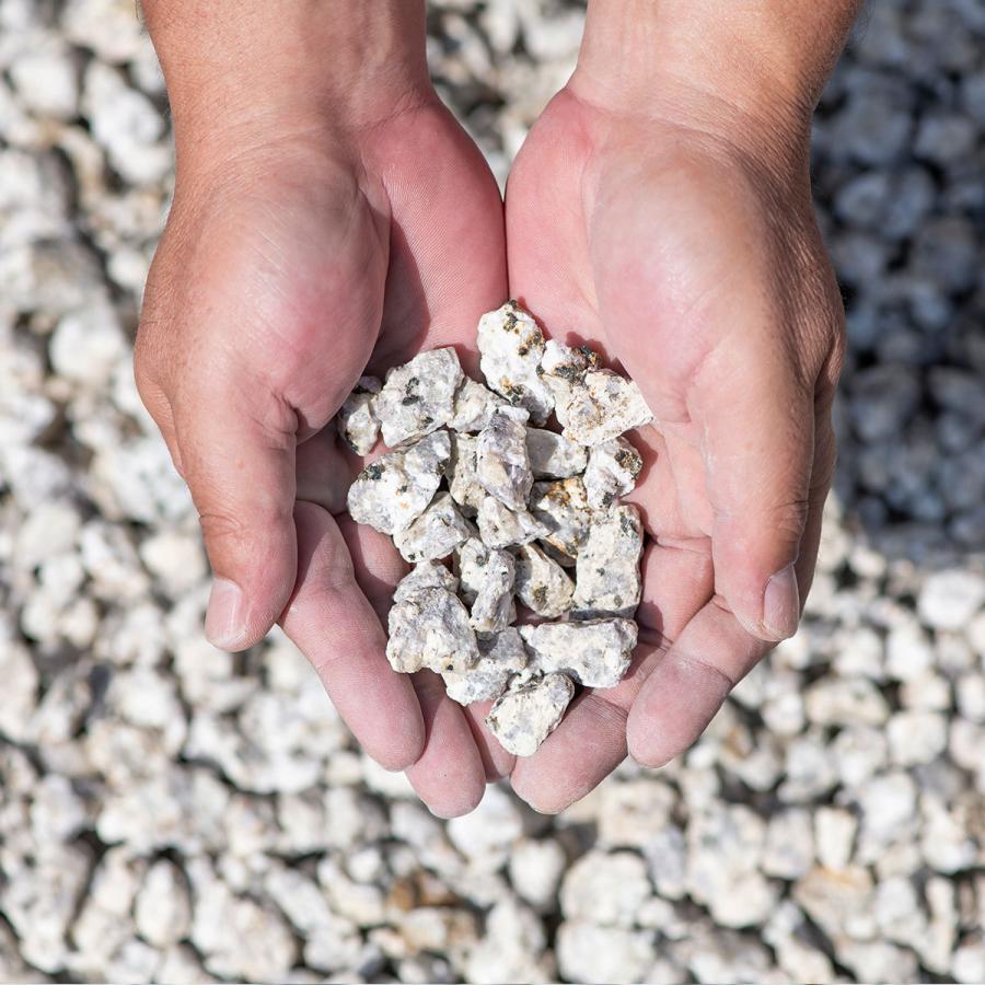 庭用 砂利 庭 ロックガーデン 石 ガーデニング 庭石 砕石 砂利敷き エクステリア 外構 400kg 20kg×20 1-2cm 御影砂利 和風 庭園 造園 天然石 中粒 グレー 