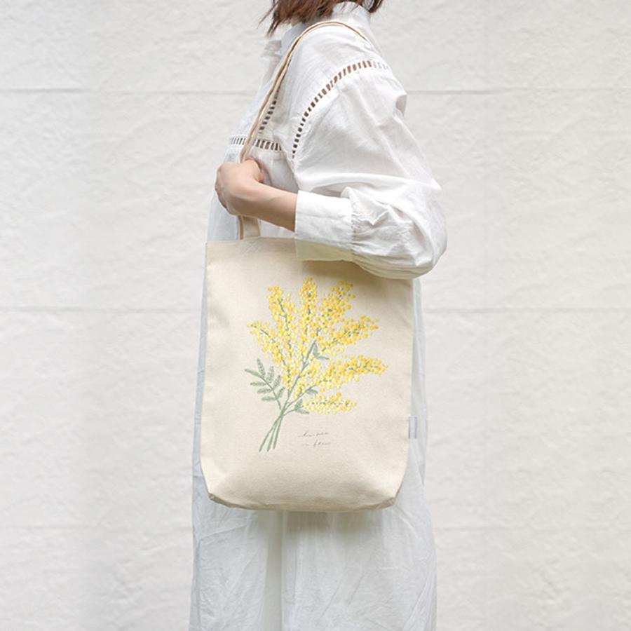 トートバッグ】刺繍トートバッグ ミモザ 小 B5 母の日 植物 ボタニカル