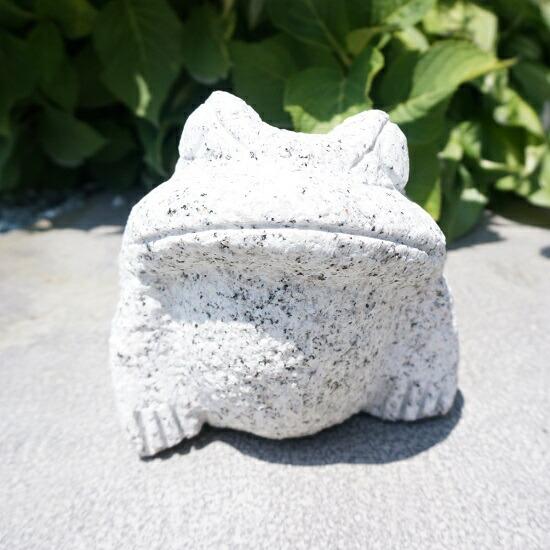無事帰る（かえる） 石材 カエルの置物 （サイズ約1尺） : 造園資材