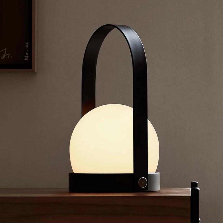 Audo Copenhagen キャリー テーブルランプ 高さ24,5cm ポータブル