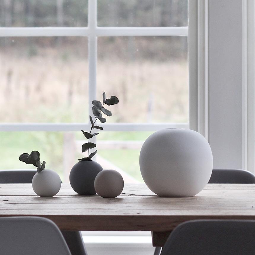 COOEE クーイー Ball Vase 直径20cm 北欧 花瓶 丸い 陶器 COOEE クーイー Ball Vase 直径20cm 北欧 花瓶 丸い 陶器