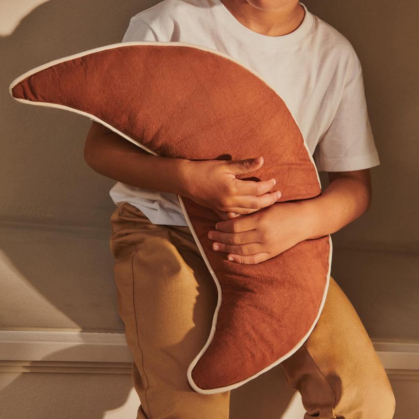 ferm LIVING ファームリビング Moon Cushion 月のクッション  北欧 クッション おしゃれ 北欧雑貨 かわいい 中身 付き インテリアの画像