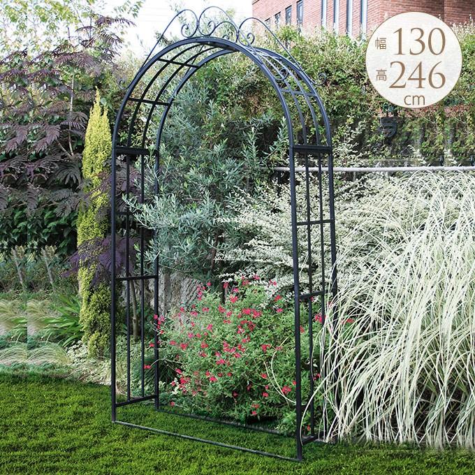 アーチ ガーデニング 重厚な庭園の入り口 英国 パーゴラ ガーデン