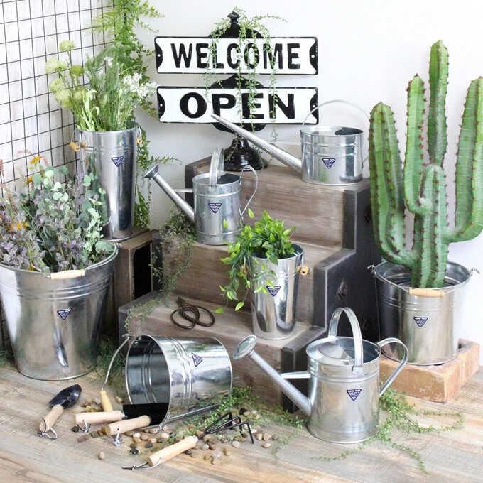 スマート スチール ジョーロ シャワー ハス付き L ガーデニング おしゃれ シンプル ジョウロ 如雨露 水やり Pg 1 ガーデン用品屋さん 通販 Yahoo ショッピング