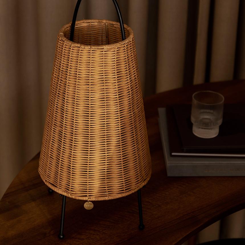 ラタン？　テーブルランプ 小ぶり　レトロ テーブルライト ラタン 籐 ランプシェード 口金 E12 LED対応 約 W 16cm