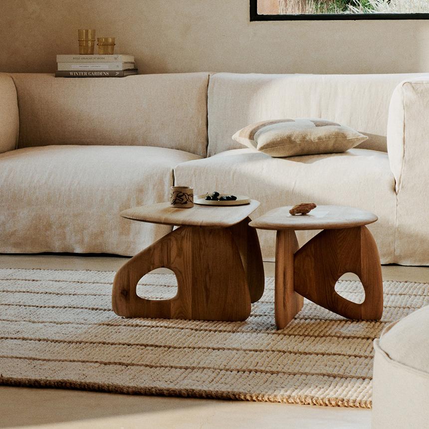 Ferm Living｜Post コーヒーテーブル（スモークドオーク） 円形 Post Coffee Table - Large - Smoked Oak Star/Plain by Ferm Living