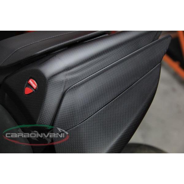 PANIGALE 1199 / テールカウル　左用 / LH SIDE TAIL / カーボン製・CARBONVANI(カーボンバーニ)DUCATI・PANIGALE 1199 ドゥカティ_4