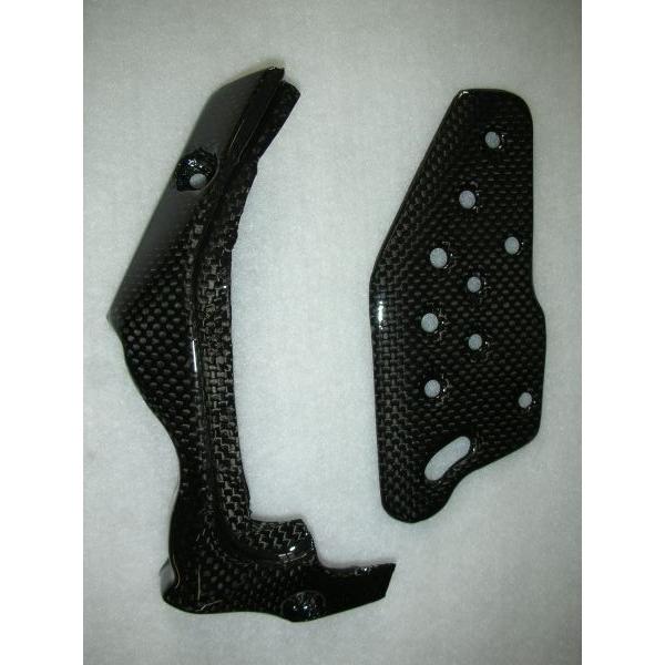 ハイパーモタード1100/796：プロケットカバー&カバーフレーム セット：カーボン製・CARBONVANI(カーボンバーニ)DUCATI・HYPERMOTARD： ドゥカティ