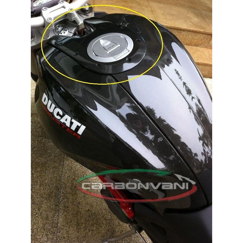 モンスター1100/796/696用：タンクセンターカバー： カーボン製