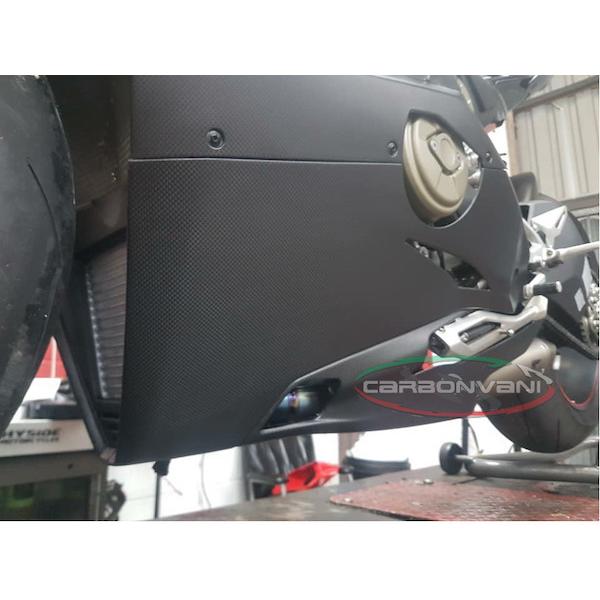 DUCATI V4.S 2020~2021：アンダーカウル（アクラ用） / カーボン製