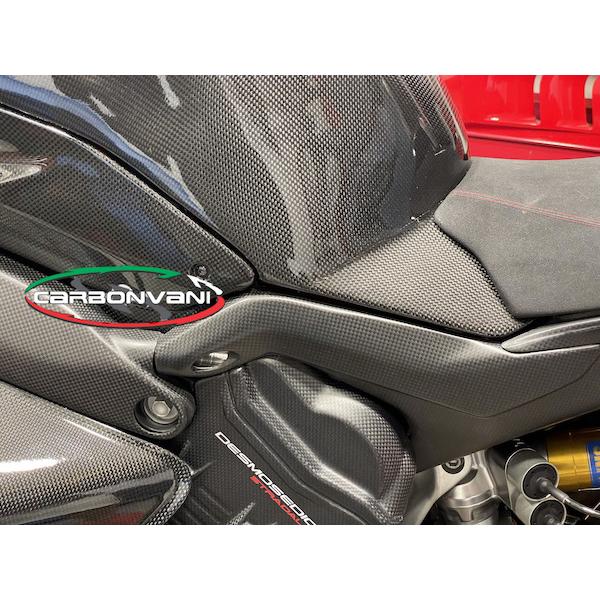 PANIGALE V4.S 2022：タンクカバー / カーボン製・CARBONVANI(カーボン